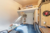 … integriertem Hochbett. - Ein Zuhause mit Persönlichkeit: „Doppelhaushälfte auf herrlichem Grundstück“