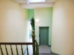 Für Eigennutzer: "2-Zimmer-Dachgeschosswohnung in bester Lage von Schwerin-Schelfstadt" - Fahrstuhl auf halber Ebene