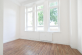 Gemütliches Schlafzimmer - Im Bergedorfer Villenviertel: „Seniorengerechte 2‑Zimmer-Erdgeschosswohnung mit Terrasse“