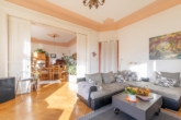 Helles Wohnzimmer - Etwas ganz Besonderes: „Mehrfamilienhaus im Bergedorfer Villenviertel“