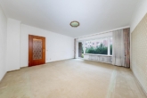 Heller Wohnraum - Potential trifft Lage: „3‑Zimmer-Wohnung mit Tiefgaragenstellplatz in Reinbek“