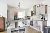 Moderne Einbauküche - Modernes Wohnen im Herzen Reinbeks: „Gemütliche 3‑Zimmer-Wohnung mit Balkon und Stellplatz“