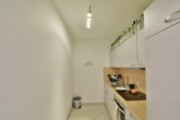 Moderne Einbauküche - Im Herzen von Lüneburg: „Moderne 2‑Zimmer-Wohnung mit Balkon“