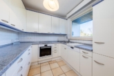 Viel Platz bietet die Küche - Ihr neues Zuhause: „Charmantes Mittelreihenhaus mit Vollkeller und Garage in Wentorf“