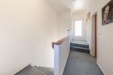 Flur im Obergeschoss - Ihr neues Zuhause: „Charmantes Mittelreihenhaus mit Vollkeller und Garage in Wentorf“