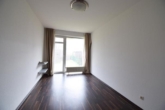 Lichtdurchflutetes Schlafzimmer - Im Herzen von Wentorf: „Gemütliche 2‑Zimmer-Erdgeschosswohnung mit Terrasse und Gartenanteil“