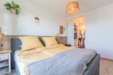 Gemütliches Schlafzimmer - Wohnen direkt am Wasser: „Stilvolle 3‑Zimmer-Penthousewohnung mit Elbblick“