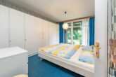 Naturliebhaber aufgepasst: "Einfamilienhaus umgeben von Wiesen und Wäldern" - Gemütliches Schlafzimmer