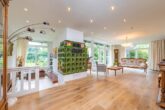 Naturliebhaber aufgepasst: "Einfamilienhaus umgeben von Wiesen und Wäldern" - Stilvoller Kachelofen