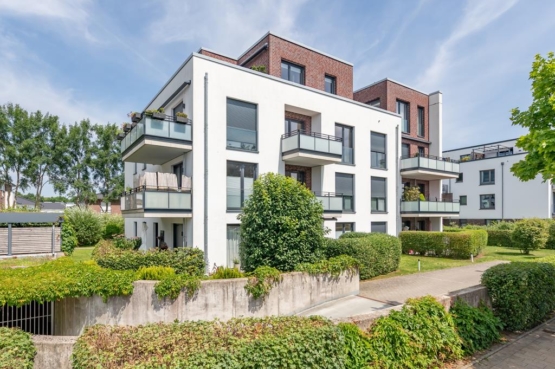 Zinsen in Ihrer schönsten Form: „Vermietete und Exklusive 3‑Zimmer-Wohnung mit Fahrstuhl in moderner Stadtvilla“, 21465 Wentorf, Etagenwohnung