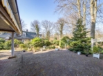 Sonnige Terrasse - In bevorzugter Lage : „Charmantes Einfamilienhaus mit Einliegerwohnung in Aumühle“