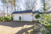 Doppelgarage - In bevorzugter Lage : „Charmantes Einfamilienhaus mit Einliegerwohnung in Aumühle“