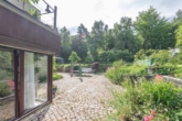 Ihre neue Terrasse - Architektonische Großzügigkeit: „Splitlevel auf traumhaften Grundstück mit schönen Ausblicken“