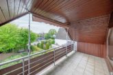 Mit Baupotential: "Teilvermietetes Einfamilienhaus mit Einliegerwohnung in Reinbek" - Großzügige Loggia