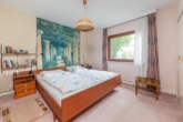 Gemütliches Schlafzimmer - Amerikanischer Komfort-Bungalow: „Großzügiges Grundstück mit viel Potenzial“