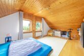 Gemütliches Schlafzimmer - Einziehen und Wohlfühlen: „Gemütliches Einfamilienhaus mit Einliegerwohnung in Ruhelage“