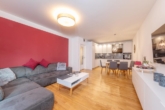 Offener Wohn-, Ess-... - Optimal angebunden in Hamburg-Lohbrügge: „Moderne 2‑Zimmer-Erdgeschosswohnung mit KfW-55-Standard“