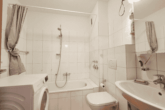 Helles Vollbad - In Idyllischer Lage: „Gut geschnittene 2,5‑Zimmer-Wohnung mit Loggia“